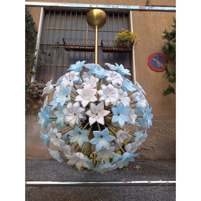 Mid-Century Modern Large Brass Pendant Lamp with White and Blue Murano Glass Flowers For Sale - Image 3 of 9