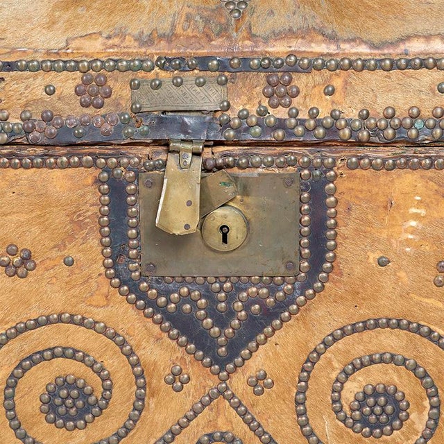 Schumacher 19th Century Schumacher Italian Provincial Chest For Sale - Image 4 of 7
