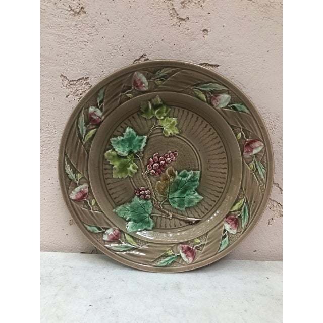French Majolica grape & flowers plate Luneville, circa 1880.