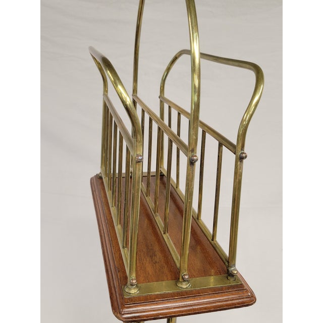 Antique English Edwardian Standing Oak and Brass Magazine Rack (Hall Bm) For Sale - Image 4 of 4