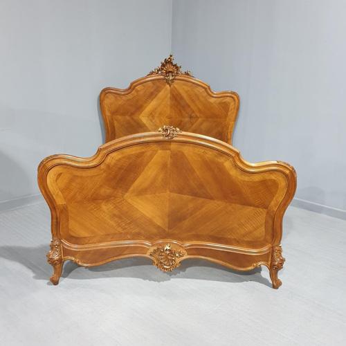 French Walnut and Parcel Gilt Bed For Sale - Image 16 of 16
