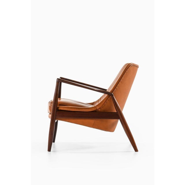 Wood Afromosia and Leather Easy Chair attributed to Ib Kofod-Larsen, 1950s For Sale - Image 7 of 11