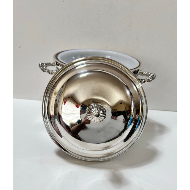 Vintage Silverplate Ice Bucket With Glass Liner – English Silver Mfg. Corp. For Sale In Louisville - Image 6 of 12