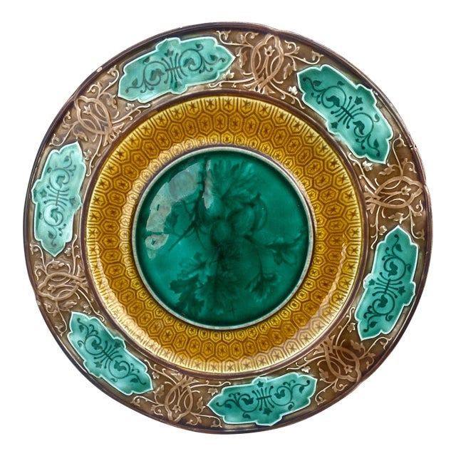 Majolica Gooseberry Plate Sarreguemines, Circa 1870 For Sale