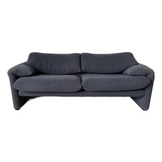 Vico Magistretti Maralunga Two-Seater Black Bouclé Loveseat Sofa for Cassina, Italy For Sale
