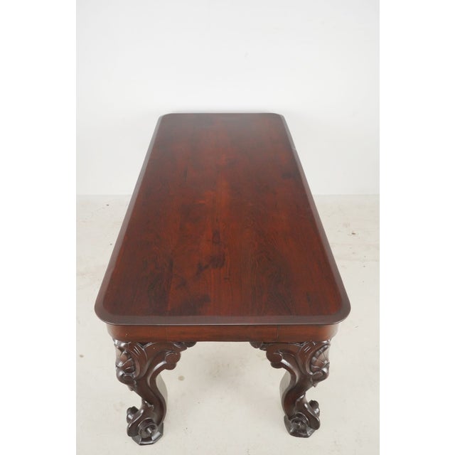 Wood Mid 20th Century Chippendale Carved Wooden Sofa Accent Table For Sale - Image 7 of 16