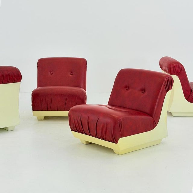 Mid-Century Space Age Lounge Chair in Red Leather & Fiberglass Shell, Germany, 1970s For Sale - Image 4 of 18