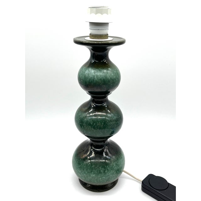 Space Age Table Lamp with Large 3-tier Ceramic Lamp Base in Emerald Green from Kaiser Leuchten For Sale - Image 9 of 13