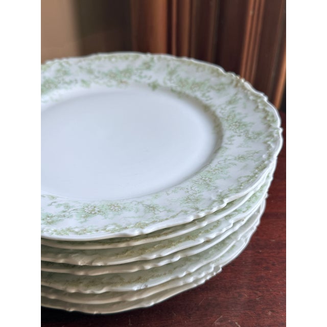 Late 19th Century Elite Works Limoges France Porcelain Dinner Plates Green Floral Garland Scalloped Edge, 7 For Sale In New York - Image 6 of 11