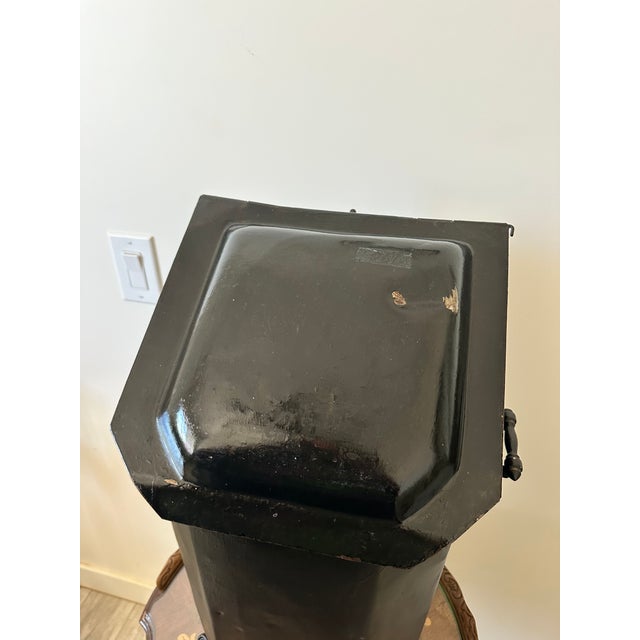 Early 20th Century Antique Victorian Black Tin Tole Fireplace Coal Scuttle Bin For Sale - Image 5 of 10