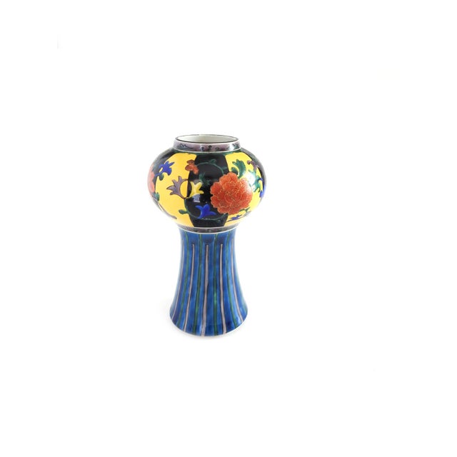 1920s Antique Ao-Kutani Yoshidaya Style Art Deco Pedestal Vase Fuku Mark C. 1920s–1940s For Sale - Image 5 of 15