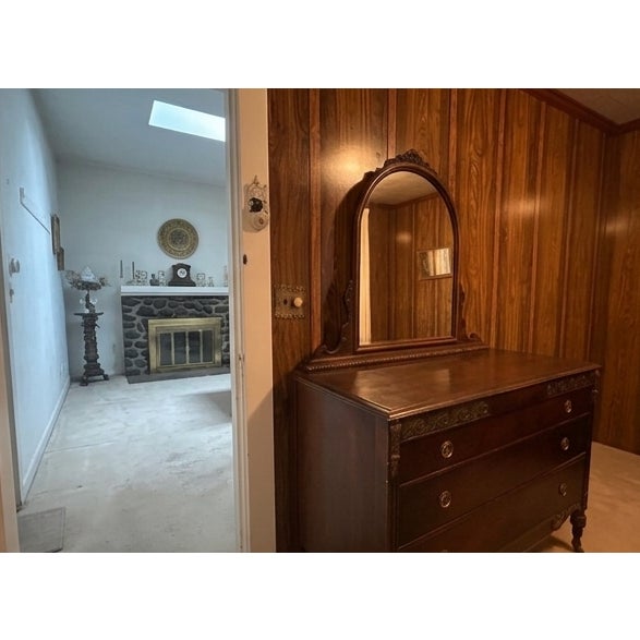 Traditional Vintage Vanity Suite With Carved Wood Mirror and Storage Pedestals For Sale In New York - Image 6 of 7