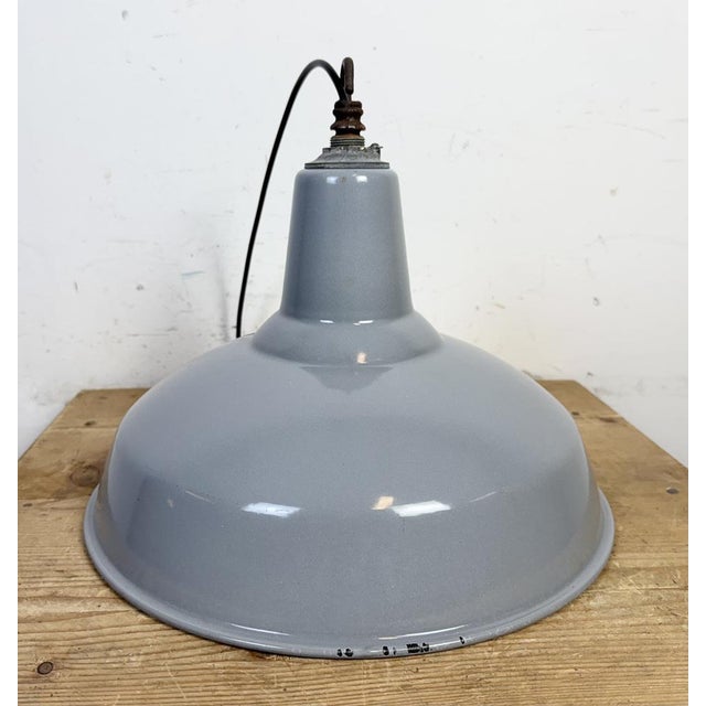 Industrial British Grey Enamel Factory Pendant Lamp from Benjamin Electric Manufacturing Company, 1960s For Sale - Image 14 of 18