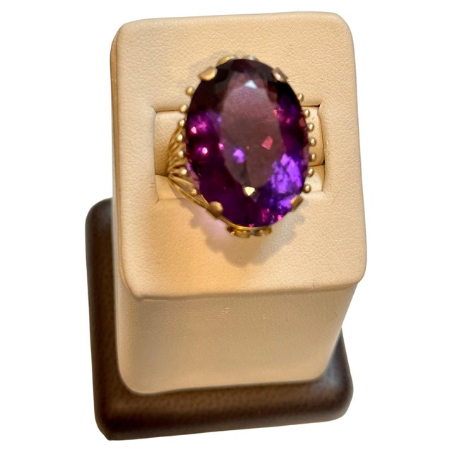 27 Carat Amethyst Cocktail Ring in 14 Karat Yellow Gold For Sale - Image 15 of 18