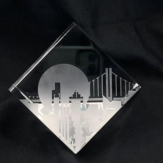 Steuben Glass Prism Paperweight New York City Skyline (City Block) Signed No. 8156, Etched Art Glass (Vintage 1990s) For Sale In Philadelphia - Image 6 of 15