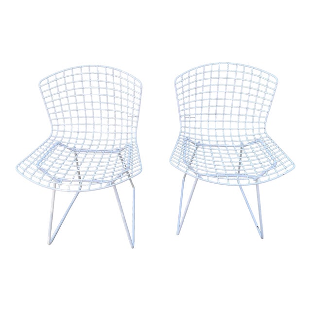 1980s Pair of Authentic Harry Bertoia for Knoll White Side Chairs , Signed For Sale