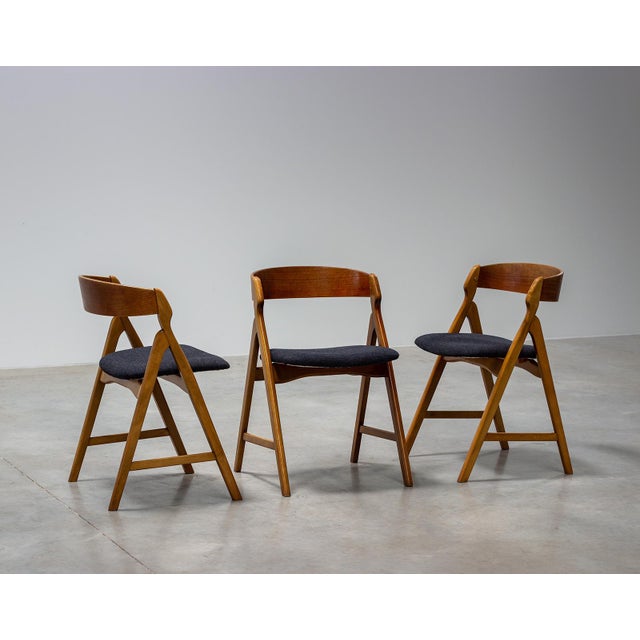 Wood Model 71 Dining Chairs in Teak by Henning Kjærnulf, 1960s, Set of 6 For Sale - Image 7 of 12