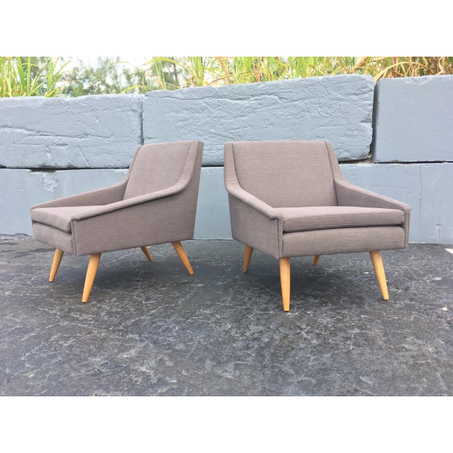 2010s Early 21st Century Danish Modern Gray Fabric & Oak Leg Lounge Chairs - A Pair For Sale - Image 5 of 13
