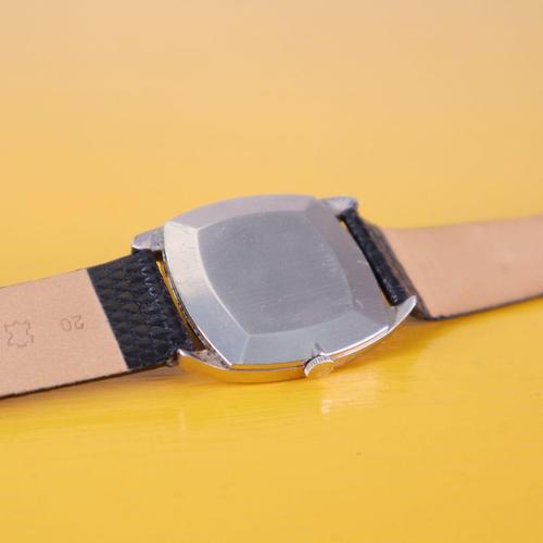 Men's Wristwatch from Girard Perregaux For Sale - Image 4 of 6