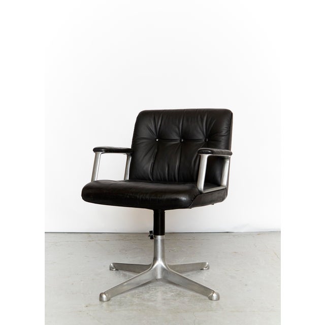 Mid-Century Modern P125 Swivel Chair by Oswaldo Borsani for Tecno, 1960s For Sale - Image 3 of 18
