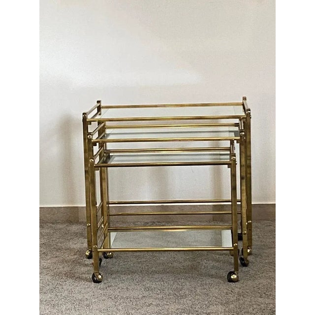 Metal Italian Nesting Tables in Brass and Glass, 1970, Set of 3 For Sale - Image 7 of 12