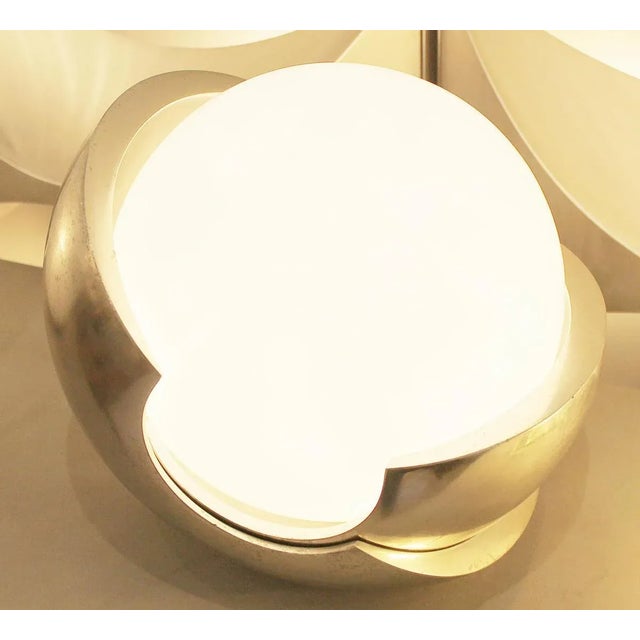 Table lamp model 'Roto' by Giacomo Benevelli for Missaglia, Italy, 1970s. This piece is attributed to the mentioned...