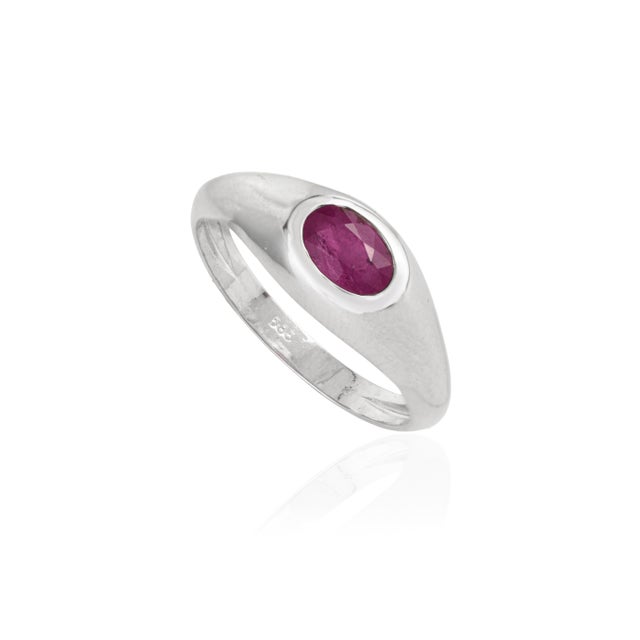 14k White Gold Natural Mozambique Ruby Chic Signet Ring Size 8 For Sale - Image 4 of 16