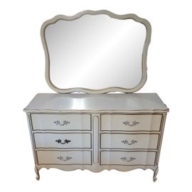 Example of Dixie Furniture Co. Dressers and Chests of Drawers