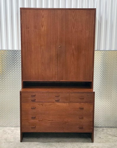 Fine Mid Century Danish Modern Hans Wegner for Ry Mobler Teak