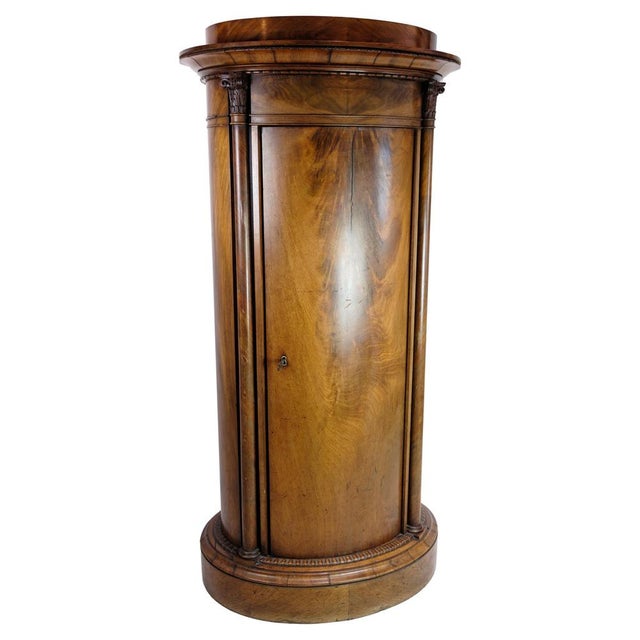 Oval Mahogany Pedestal Cabinet with Carvings, 1820s For Sale - Image 11 of 11