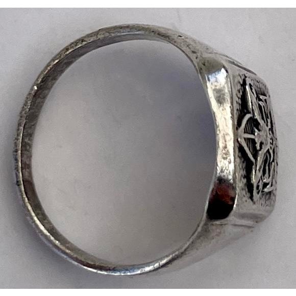 American Antique Sterling Silver Usa Boy Scout Signet Ring “Be Prepared” Size 7 For Sale - Image 3 of 5