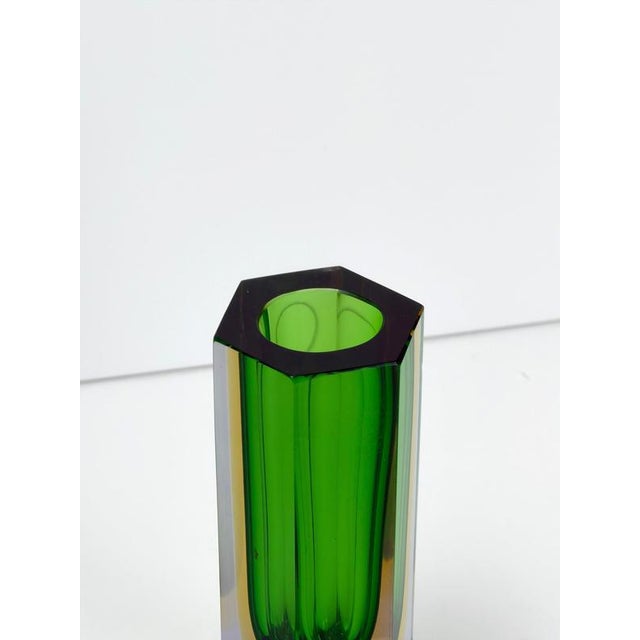 Murano Glass Sommerso Hexagonal Vase in Green, Yellow and Lilac, 1960s For Sale - Image 4 of 10