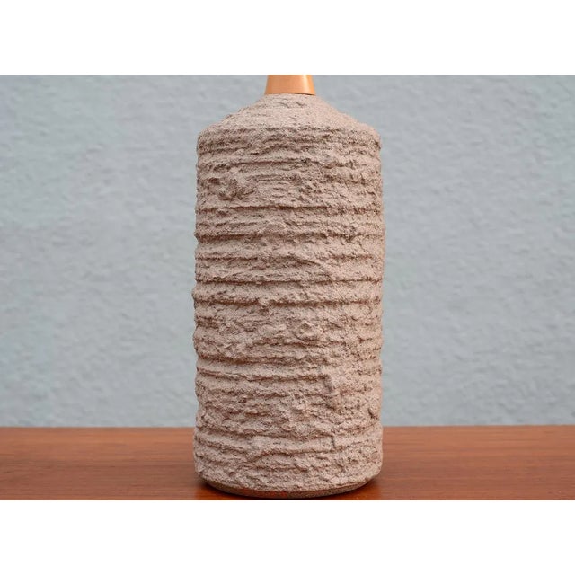 1970s Vintage Danish Modern Textured Ceramic Table Lamp For Sale - Image 5 of 10