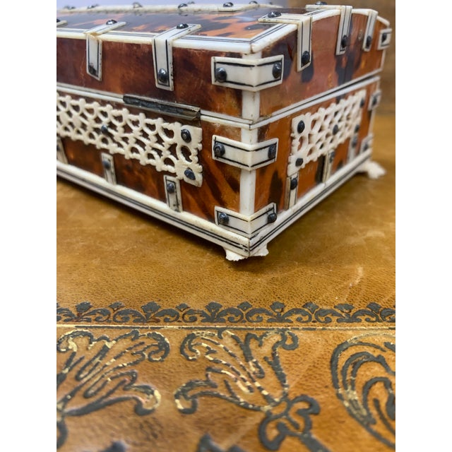 Mid 19th Century Mid 19th Century Antique Anglo-Indian Fretwork Trinket Box For Sale - Image 5 of 7