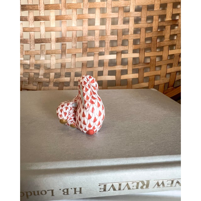 Herend Herend Rust Fishnet Bunny Pair – Hand-Painted, 24k Gold Accents For Sale - Image 4 of 5