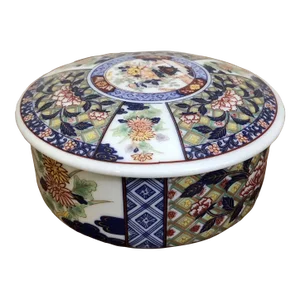 Mid 20th Century Japanese Imari Lidded Round Porcelain Box