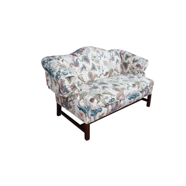Queen Anne Late 20th Century Earls of High Point Chippendale Mahogany Camelback Settee Loveseat Crewel Fabric For Sale - Image 3 of 18