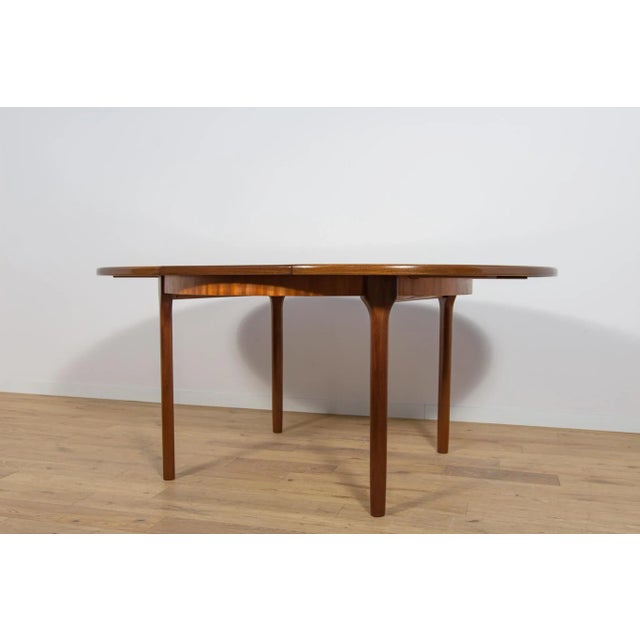 Brown Mid-Century Round Extendable Dining Table from McIntosh, United Knigdom, 1960s For Sale - Image 8 of 17
