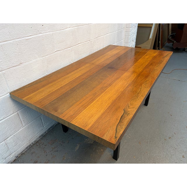 Mid 20th Century Attributed to Milo Baughman for Directional Mid-Century Mixed Wood Expanding Leaf Dining Table For Sale - Image 4 of 15
