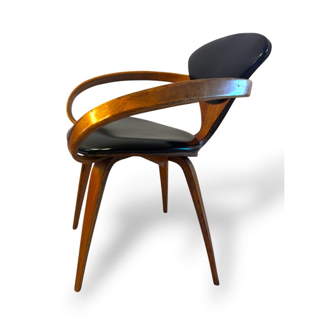 Norman Cherner Pair of Norman Cherner "Pretzel" Armchairs for Plycraft, Circa Early 1960s — Original Labels, Walnut, Black Leather For Sale - Image 4 of 11