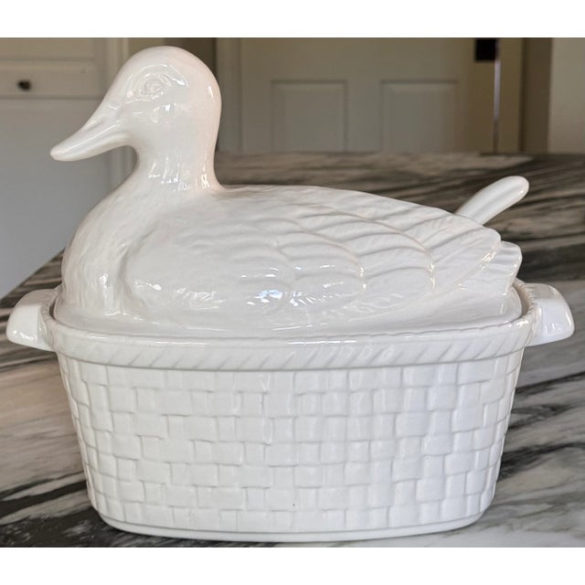 MOS261980's Americana Whittier Potteries, California, Duck Motif Soup Tureen For Sale - Image 12 of 16