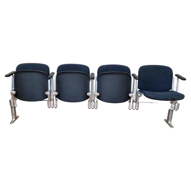 Mid-Century 4-Seat Bench Axis 3000 attributed to Giancarlo Piretti for Castelli / Anonima Castelli, Italy, 1970s For Sale