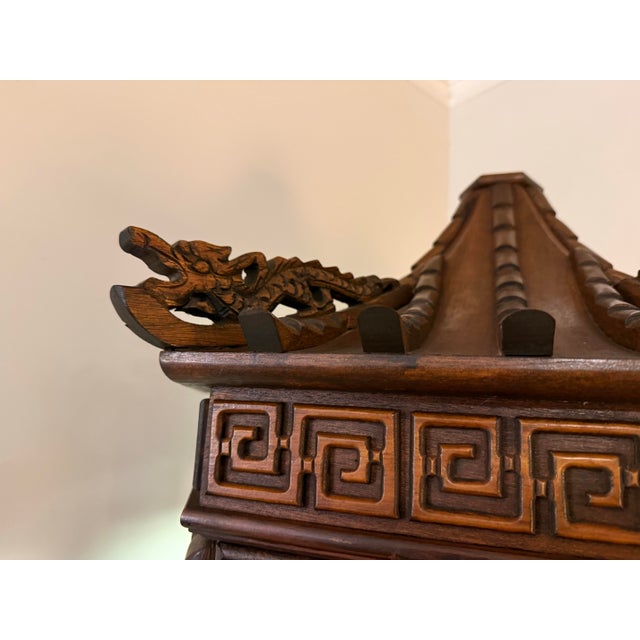 Asian Style Mid-20th Century Chinoiserie Carved Wood Pagoda Vitrine & Display Cabinet For Sale - Image 4 of 9