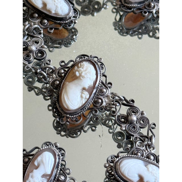 Vintage Mid-Century Cameo Filigree Link Bracelet, Circa 1940s For Sale In New York - Image 6 of 10