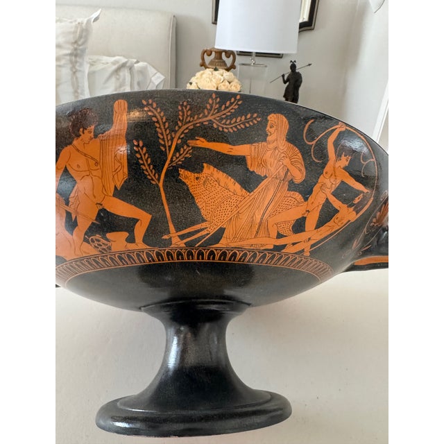Large Classical Greek Red-Figure Style Footed Bowl With Mythological Scene, Hand-Painted For Sale - Image 10 of 12