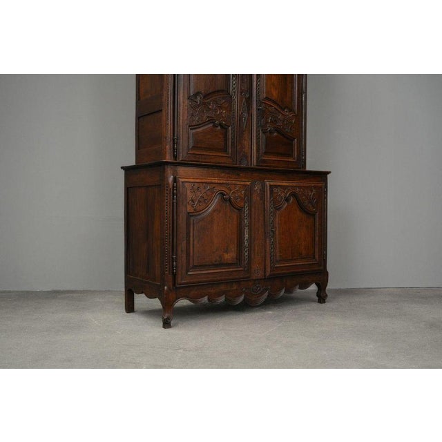 Baroque Buffet Cupboard in Walnut, 18th Century For Sale - Image 6 of 18