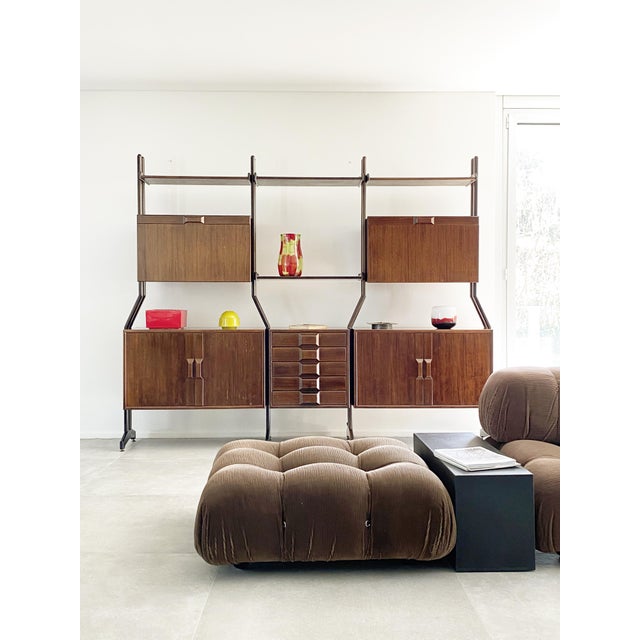 Mid-Century Italian Modern Free-Standing Bookshelf in Wood and Brass, 1960s For Sale - Image 18 of 18