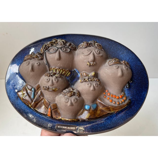 1970s Mid-Century 3-D Family Portrait Relief by Aimo Nietosvuori for Jie Ceramic, 1970s For Sale - Image 5 of 9