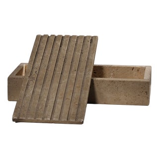Ribbed Trinket Box in Travertine, Italy, 1970s For Sale
