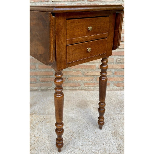 English Regency Walnut Table with Wings, 1890s For Sale - Image 13 of 18